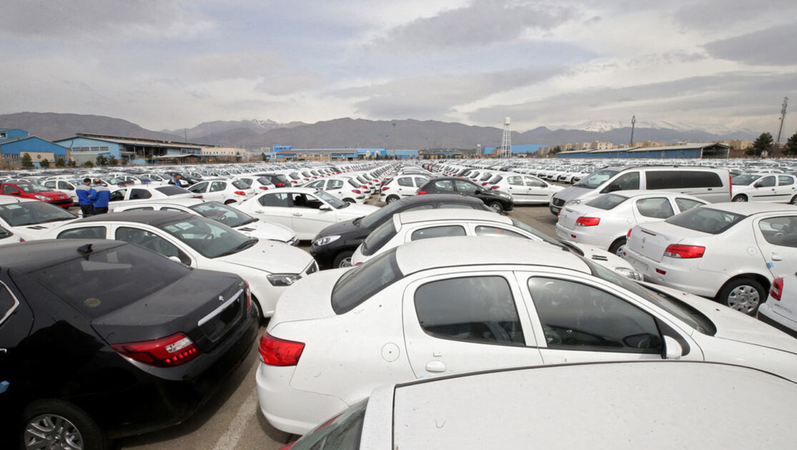 کاهش قیمت خودرو در بازار ایران