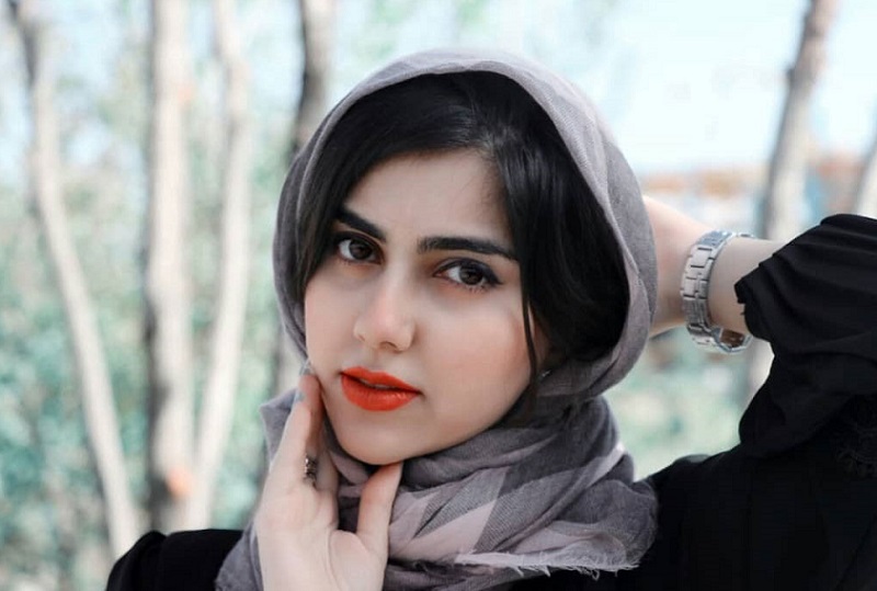 بازیگر دختر جوان سریال مشاور شبکه دو: نازنین هاشمی
